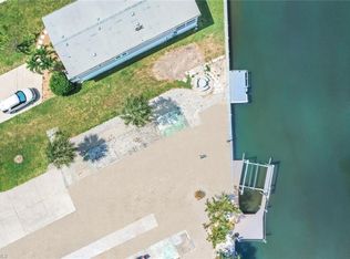 32 Nancy Ln, Fort Myers Beach, FL 33931