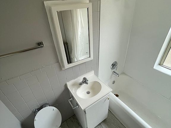 3rd image of 2445 E 72nd St #410