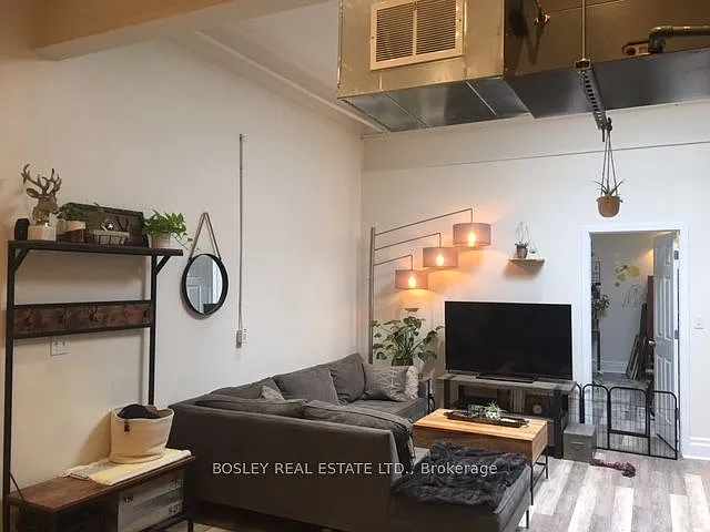 137 Roncesvalles Ave #203 — Photo 2