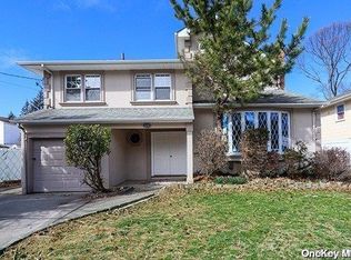 528 Kent Pl, West Hempstead, NY 11552