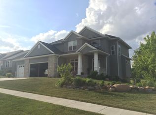 1042 Hunters Green Way, Marion, IA 52302