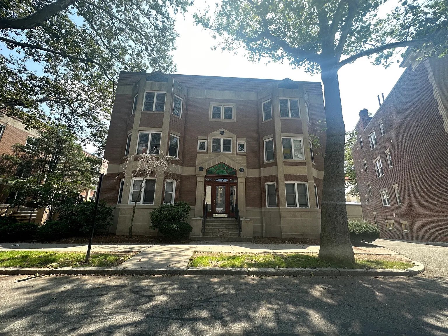 2 bed, 2.0 bath, 1410 sqft, $4,300 — Photo 1