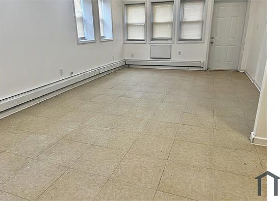 1st image of 1373 Pinson St #1