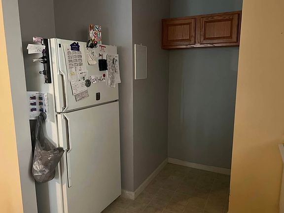 2nd image of 3722 Kendall Ct