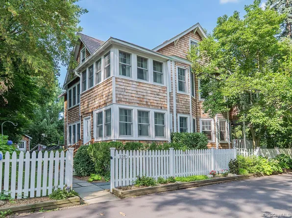 150 Franklin Avenue, Sea Cliff, NY 11579