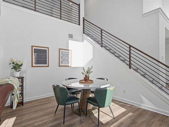 5th image of 200 Bay Breeze Dr
