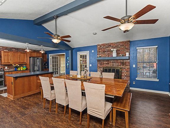 2nd image of 1904 Amy Ln