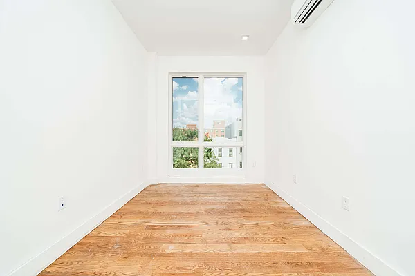 Rented by Nooklyn NYC LLC | media 45