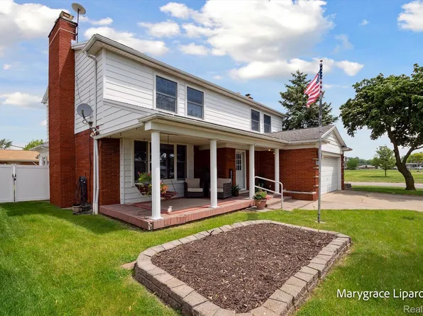 14056 Dundee St, Riverview, MI 48193