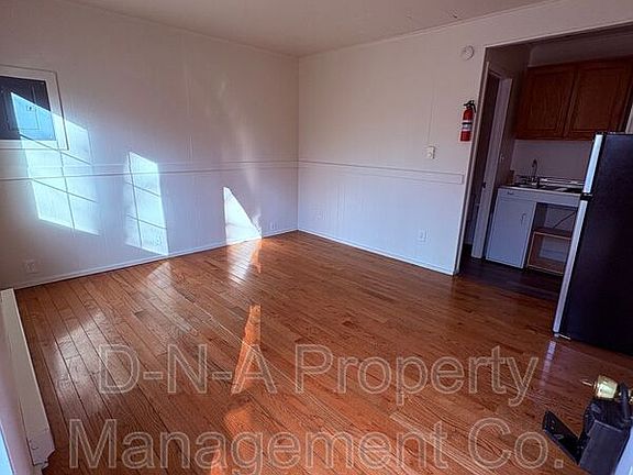 3rd image of 108 3rd St #32