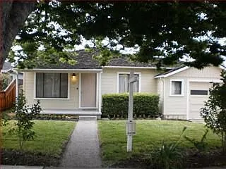227 Alexander Ave photo 1