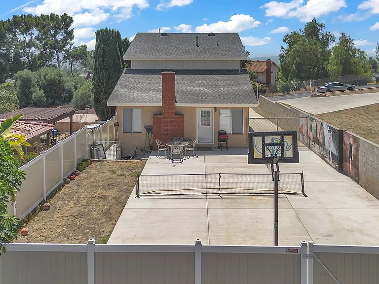 465 Camino De Gloria — Photo 3