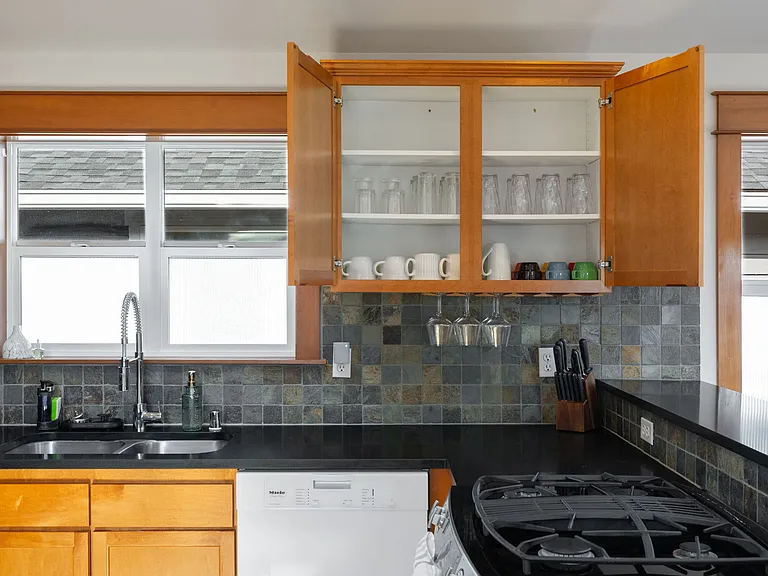 3006 SW Hinds St — Photo 16