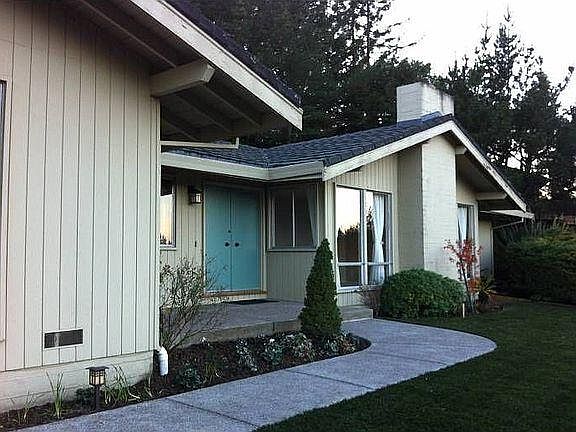 Front Yard (exterior of home was recently repainted, see first photo)