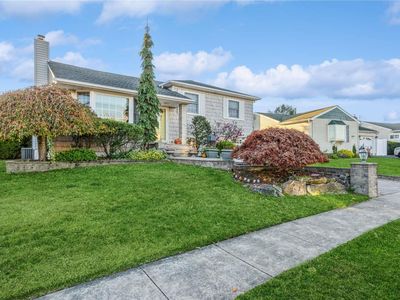81 Dartmouth Drive, Hicksville, NY, 11801