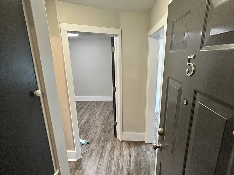68 Ashland Ave #5 — Photo 1