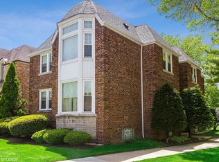 5258 N Virginia Ave, Chicago, IL 60625
