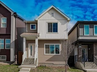 226 S 148th Ave NW, Calgary, AB T3P 1N1