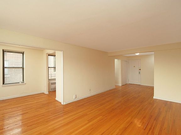 4th image of 2244 Bronx Park E APT 6H