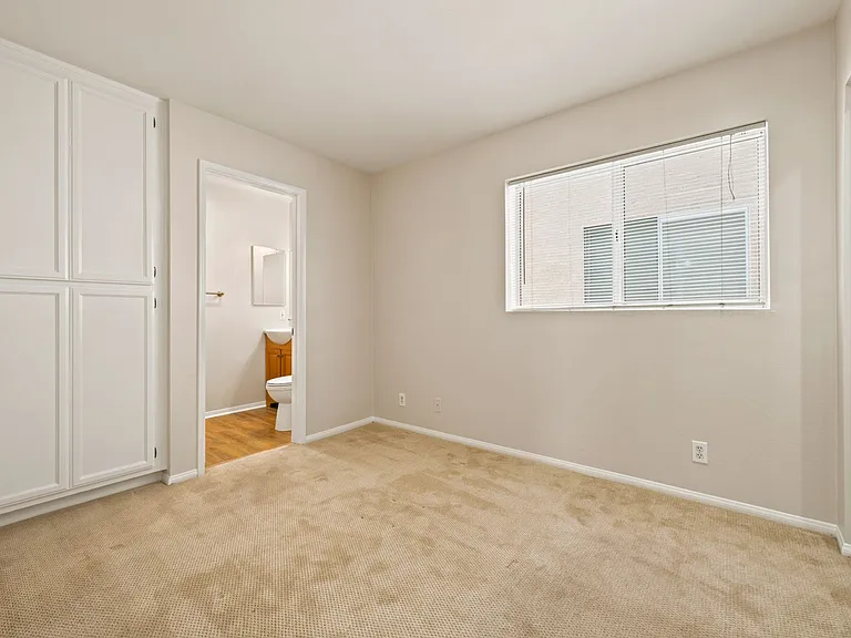 225 20th Street — Photo 11