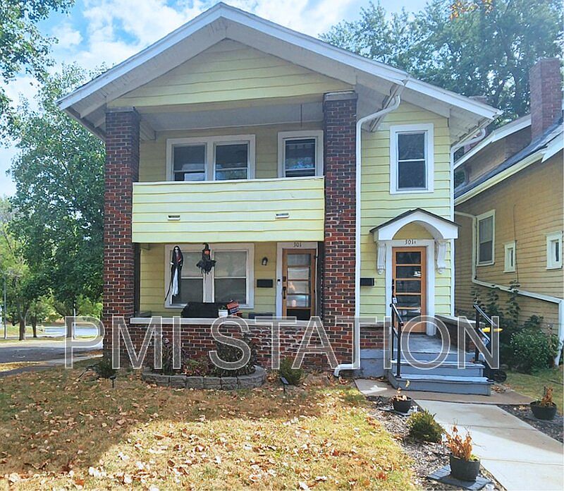 1st image of 301 Chelsea Ave #1/2