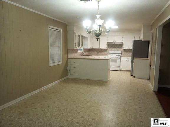 4th image of 4418 Naff Ave