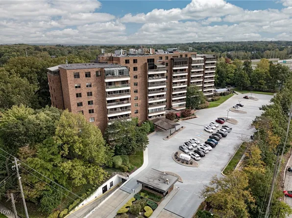 27500 Cedar Rd APT T8, Beachwood, OH 44122