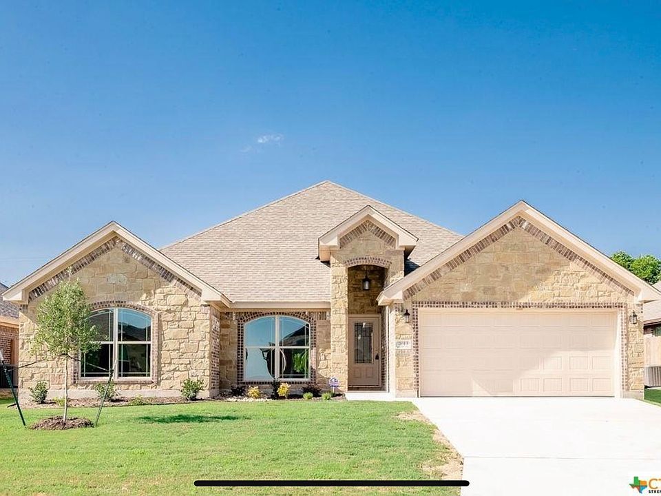 1st image of 2613 Crystal Ann Dr