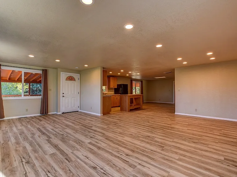 3075 Timber Line Rd — Photo 8