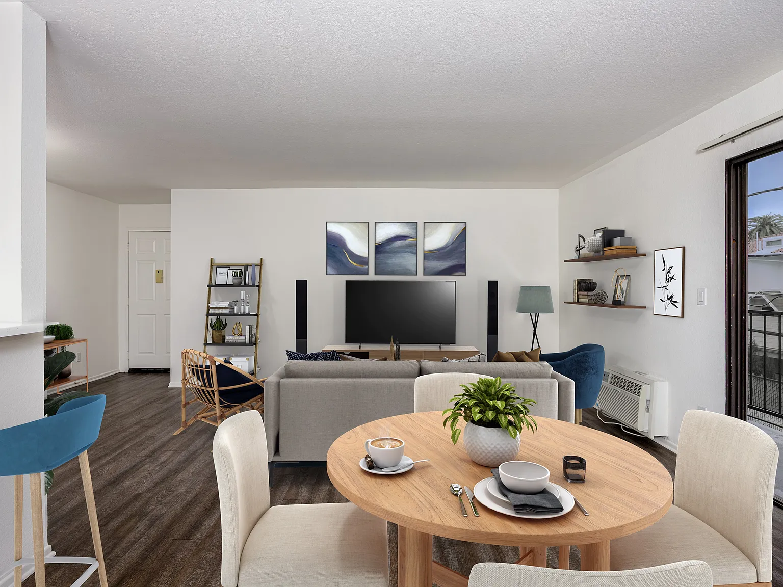 Reno Apartments — Photo 2