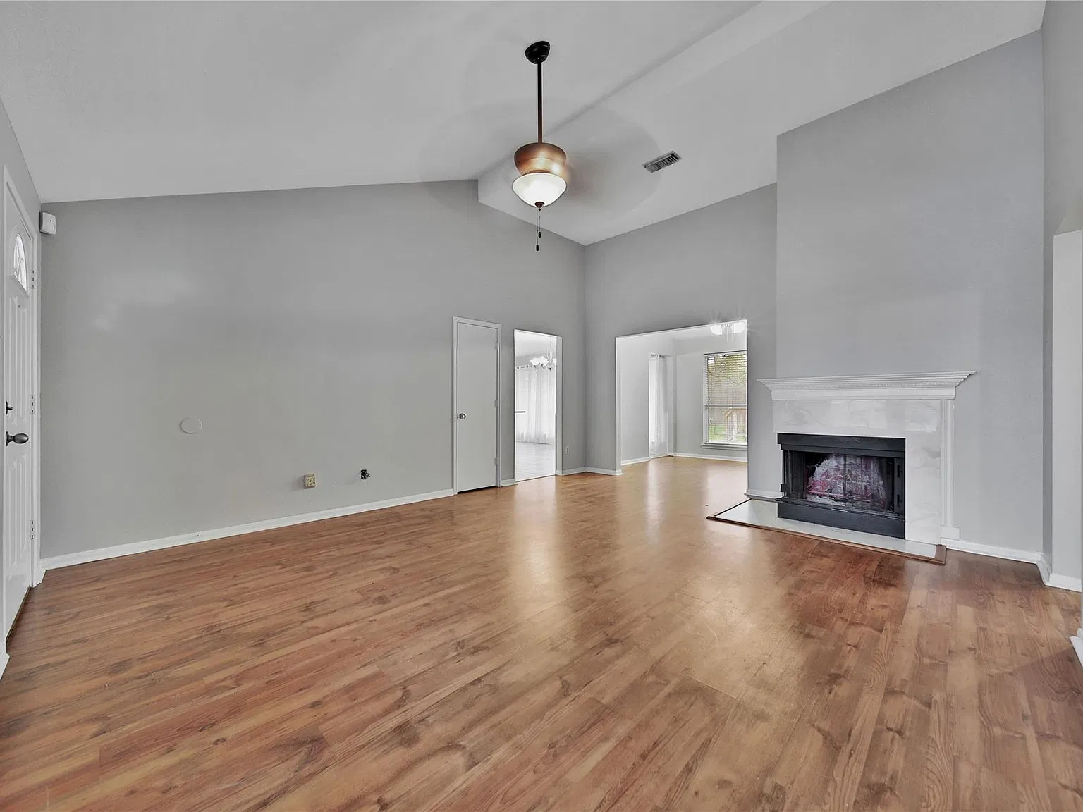 3 bed, 2.0 bath, 1519 sqft, $1,850 — Photo 2