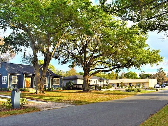 2nd image of 4410 S Florida Ct