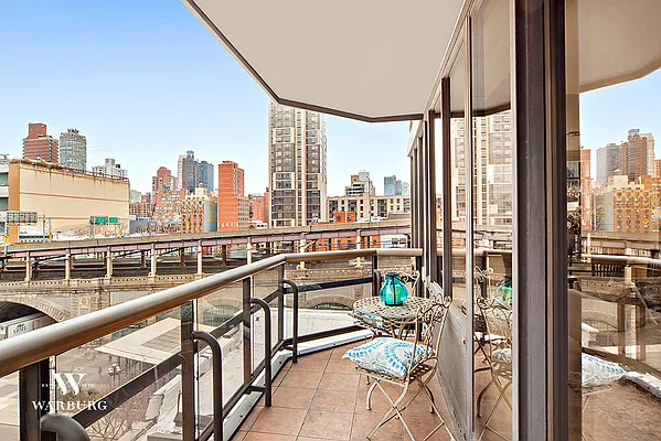 Rented by Warburg | media 1