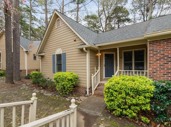 107 Boldleaf Ct, Cary, NC 27513