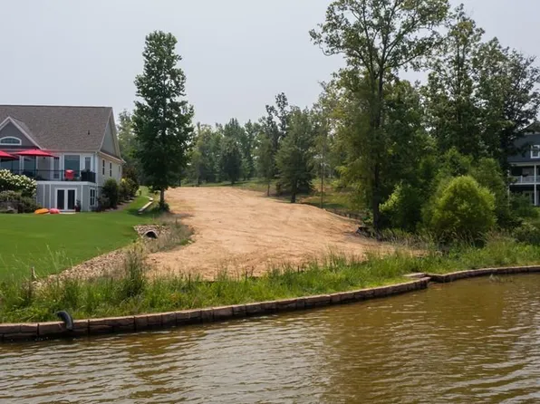 218 Gardenia Dr, Ninety Six, SC 29666