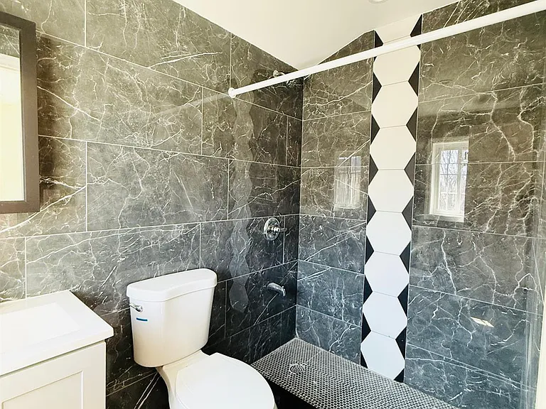 13922 Lakewood Ave #2F — Photo 9
