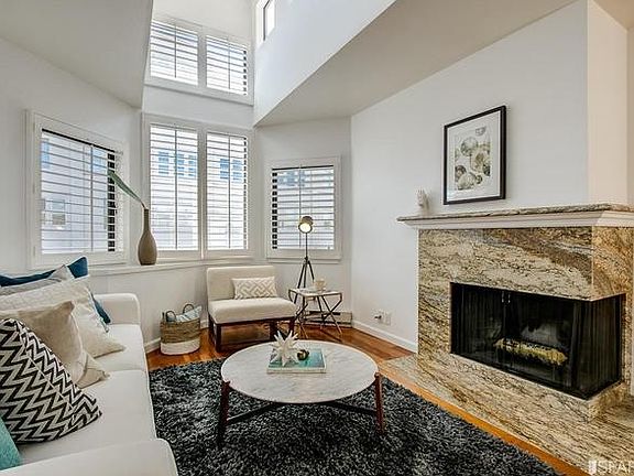 4th image of 444 Francisco St #611