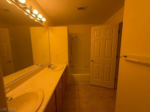 8640 Castle Hill Ave — Photo 42