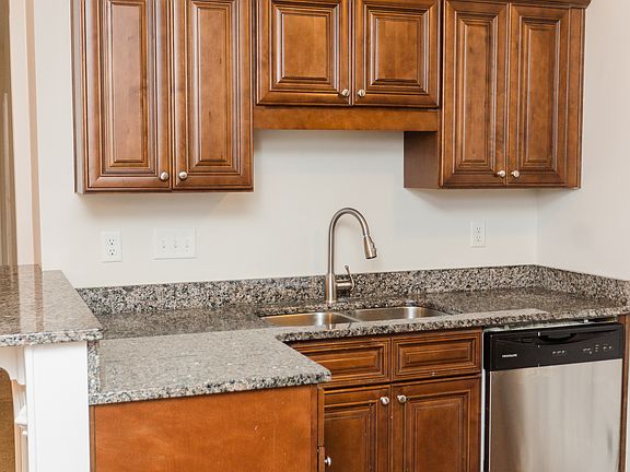 4th image of 1901 Lauren Ln #2018