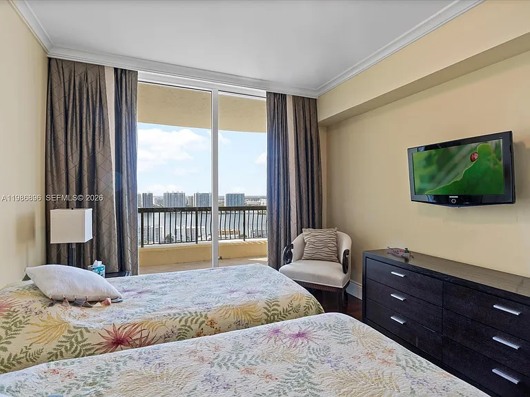 17875 Collins Ave #2903 — Photo 29