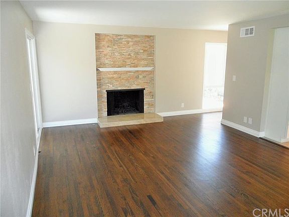 5th image of 2037 W Crone Ave