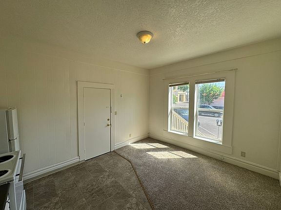 3rd image of 361 NW Jackson Ave APT 1