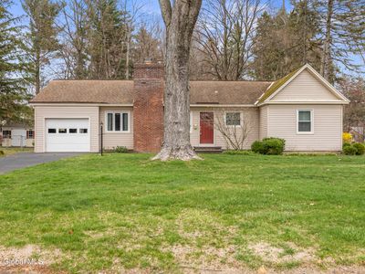 20 St Clair Drive, Delmar, NY, 12054