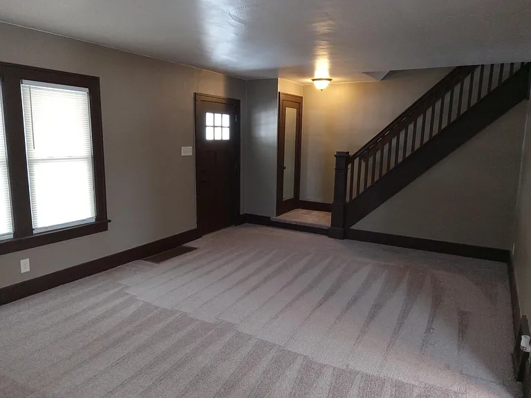 739 King St — Photo 4