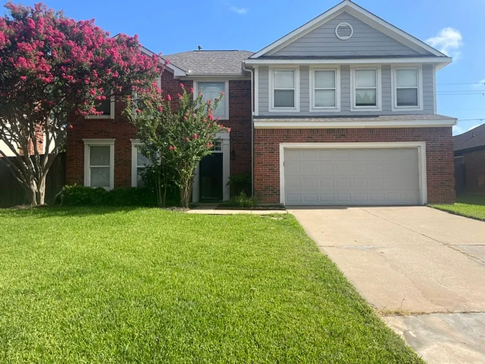 3222 Mapleridge Dr