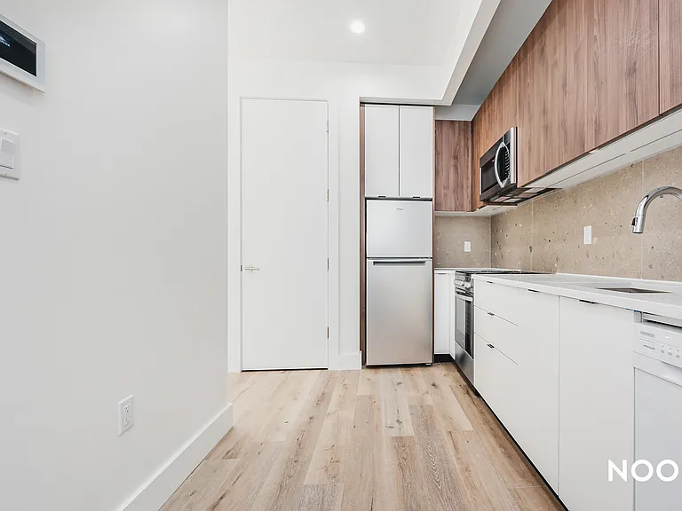 570 Nostrand Ave #6C — Photo 2