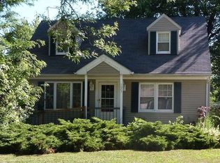 1023 Quentin Rd, Eastlake, OH 44095