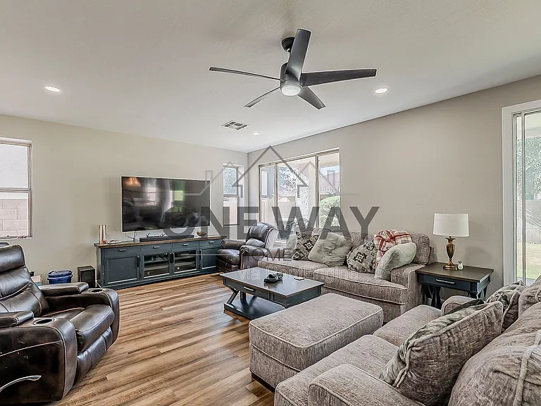 1768 E Marquette Dr — Photo 10