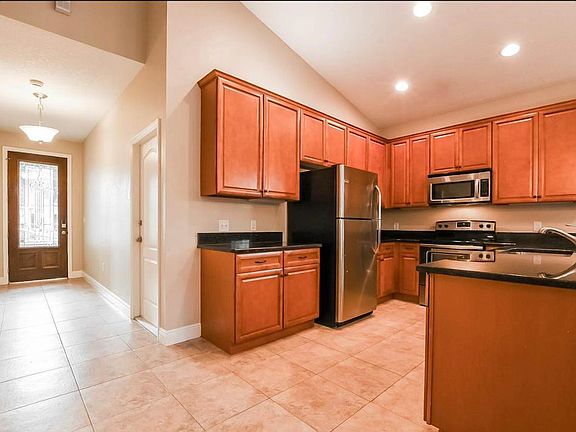 3rd image of 577 Hibiscus Cove Dr