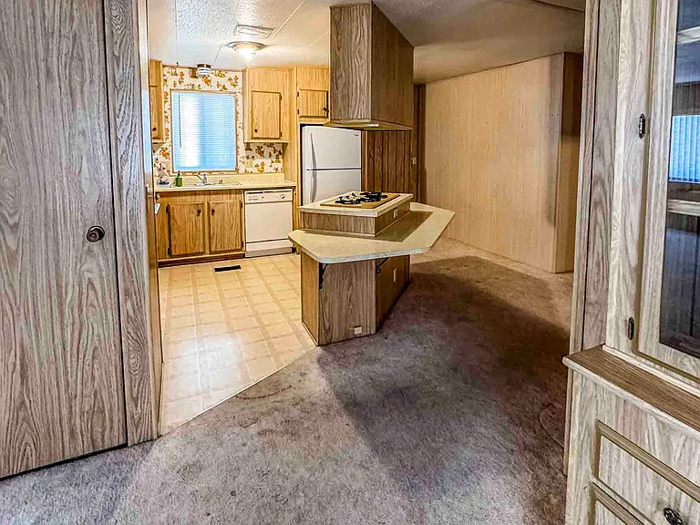 1270 Kingslane Ct — Photo 11